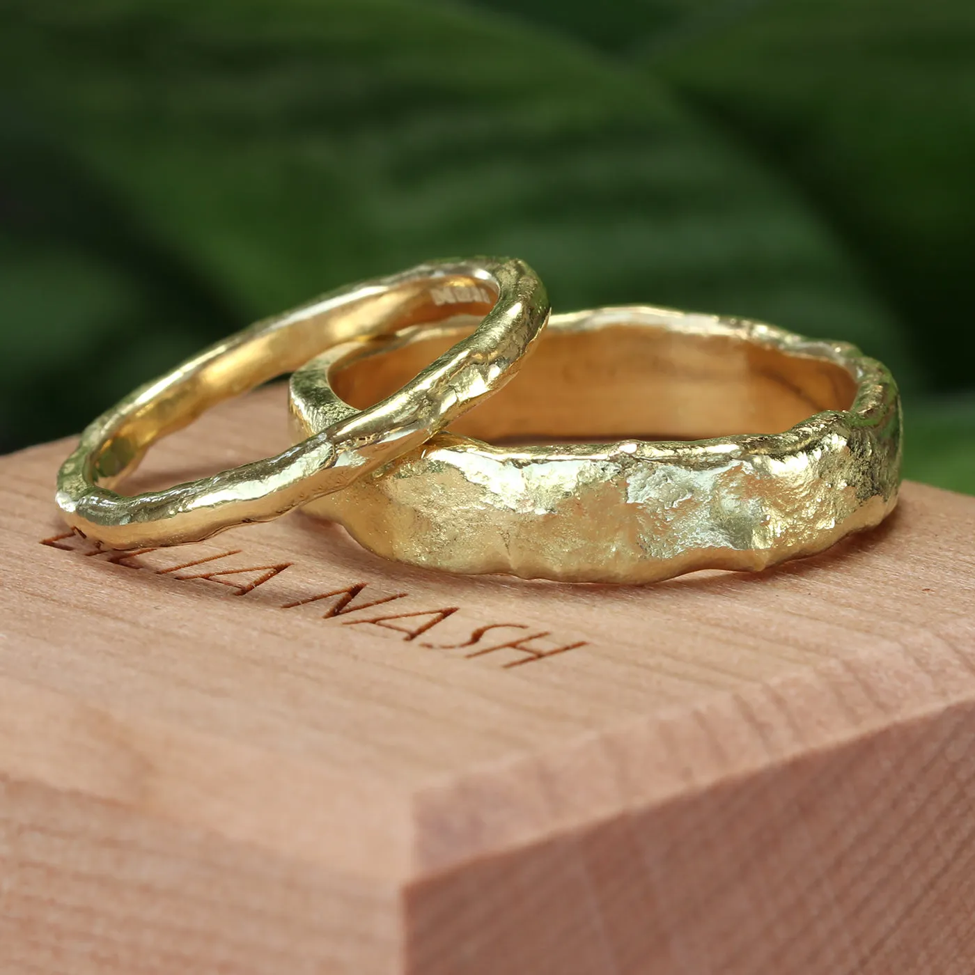 18ct Gold 2mm Mineral Wedding Ring