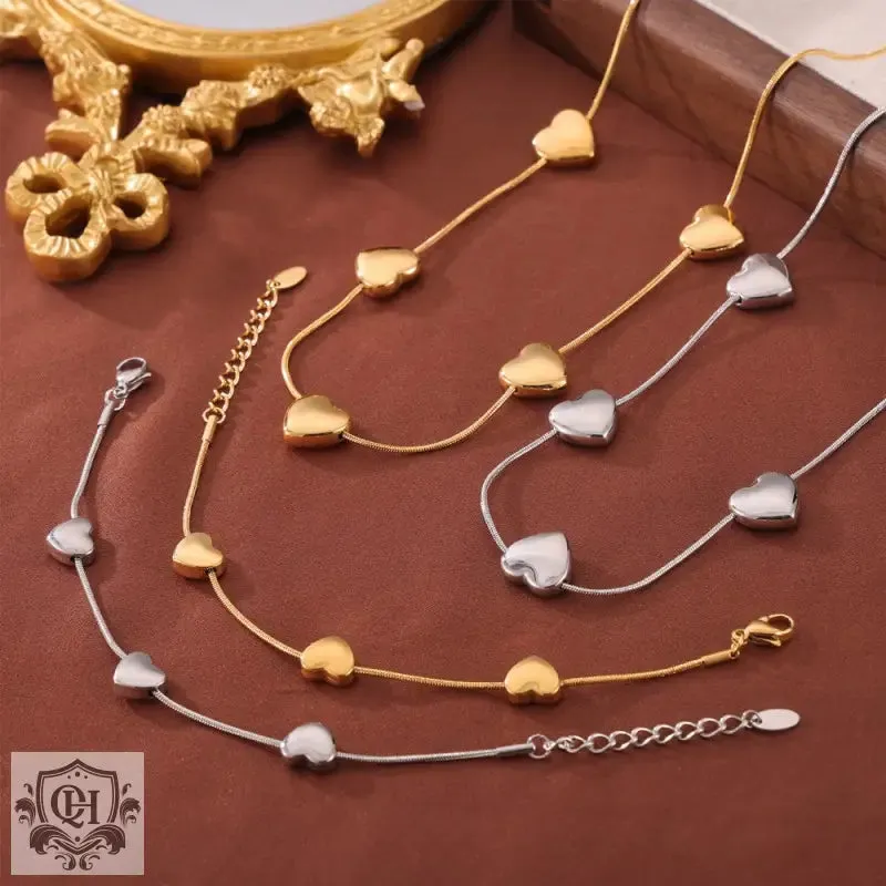 18K gold simple and elegant heart with beaded design light luxury style necklace bracelet set