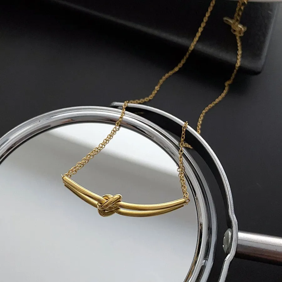316L stainless steel gold colored knotted pendant necklace for women