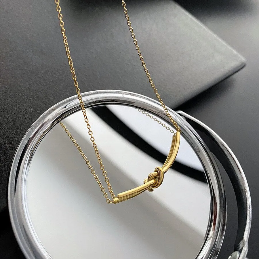316L stainless steel gold colored knotted pendant necklace for women