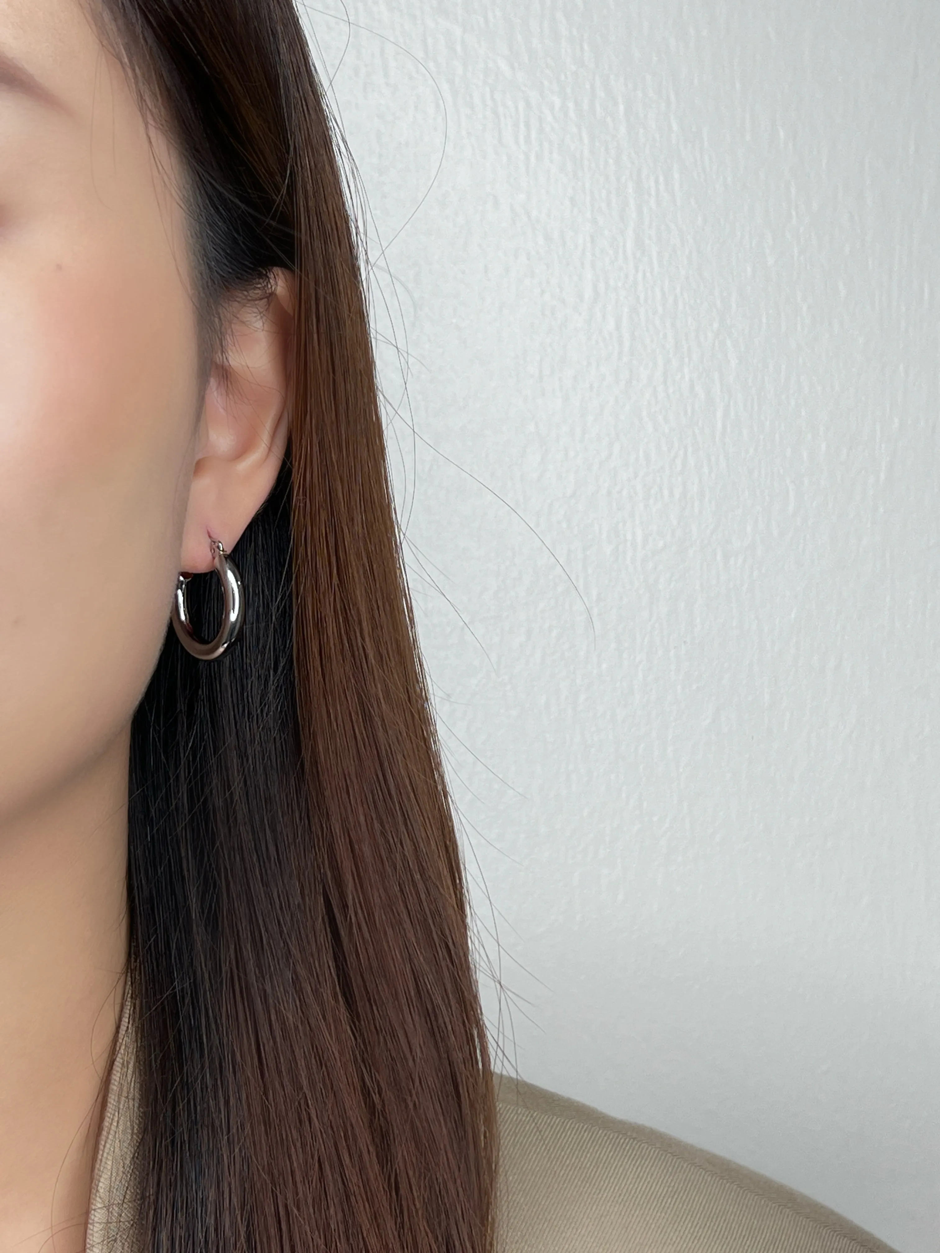 Alexa Bold Hoop Earrings