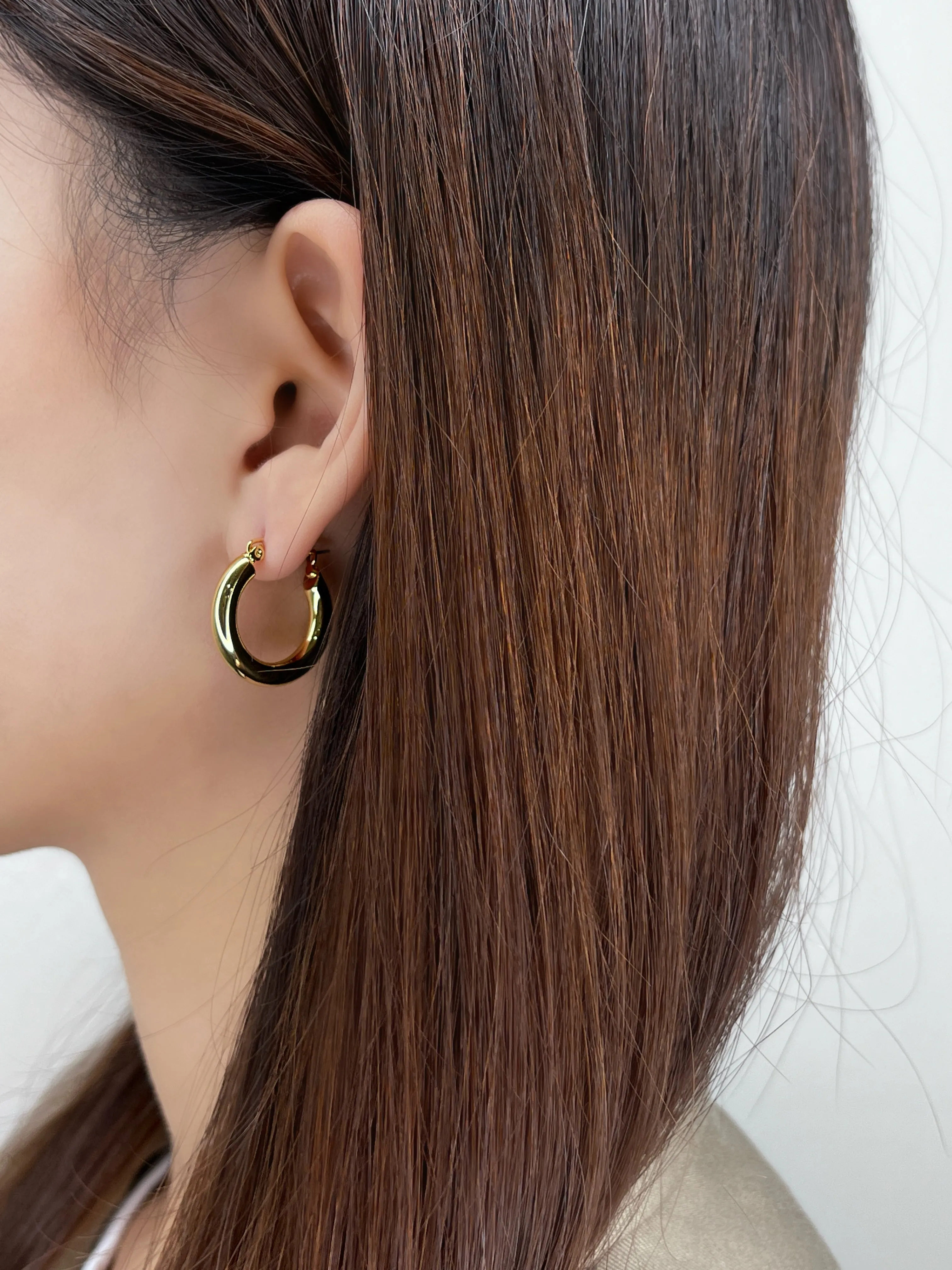 Alexa Bold Hoop Earrings