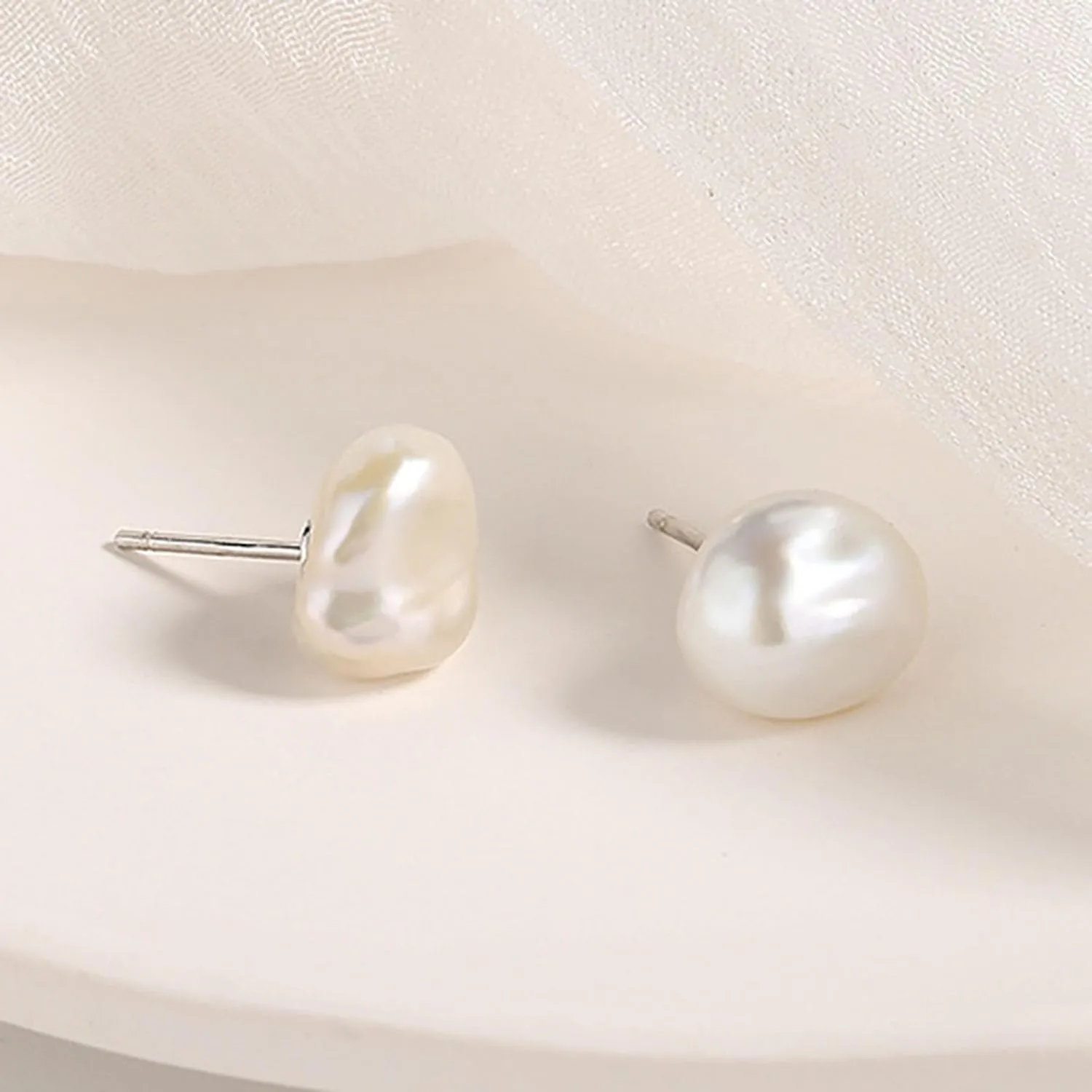 Baroque Pearl Stud Earrings For Women 14k Gold Plated Irregular Pearl Earrings Chunky Big Pearl Earrings Vintage Pearl Statement Earrings Jewelry Gift For Women