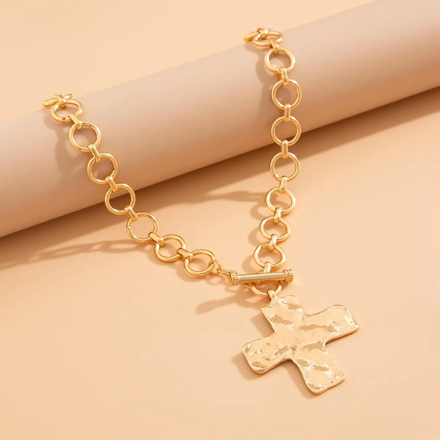 Chunky Cross Necklace for Women Hammered Cross Pendant Necklace Gold Chunky Cross Necklaces Christian Faith Cross Statement Necklaces Jewelry