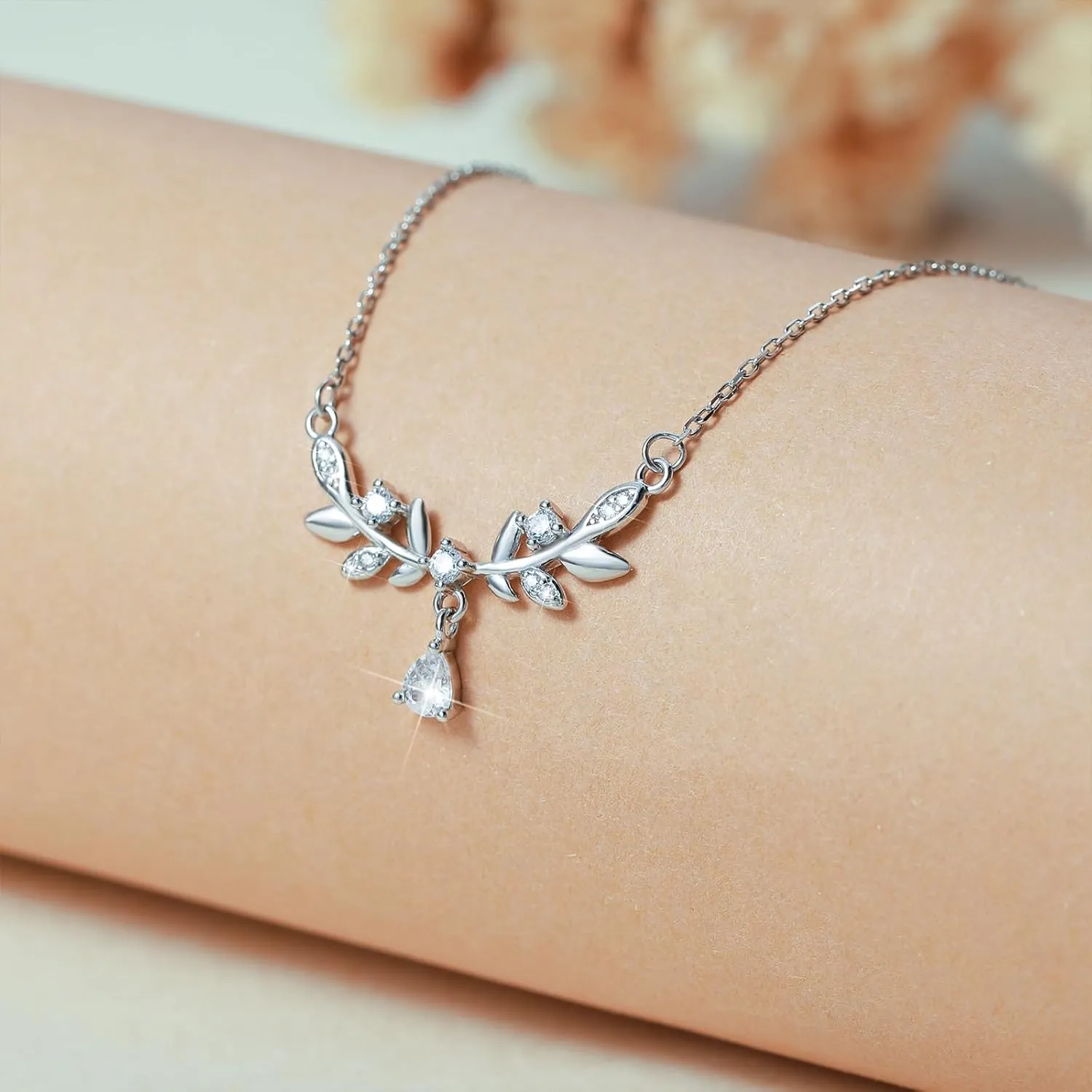 Dainty Rhinestone Leaf Teardrop Necklace for Women S925 Sterling Silver Sparkly CZ Leaf Pendant Necklace Crystal Leaf Choker Necklace Gold Leaf Collar Necklace Birthday Jewelry Gift for Bride