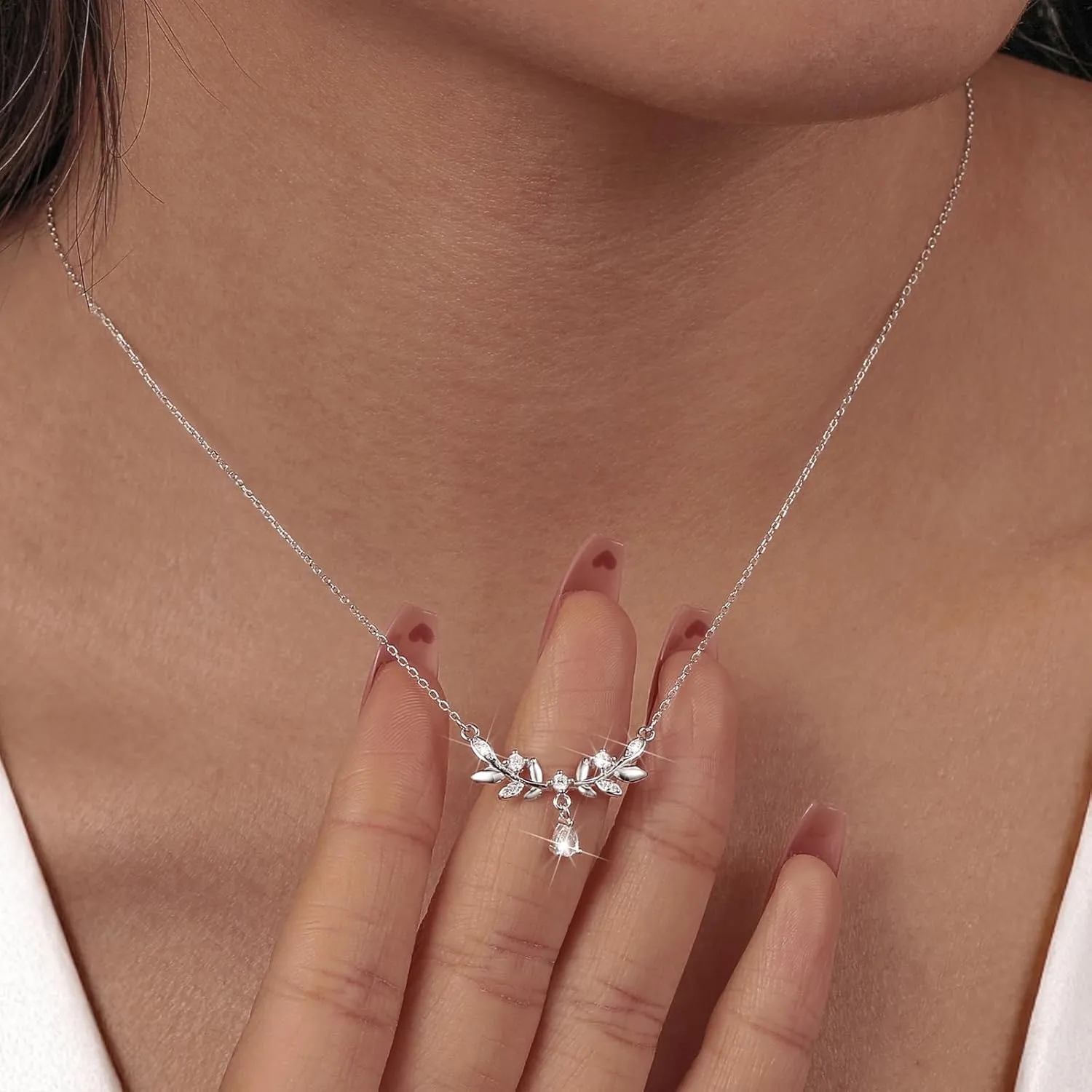 Dainty Rhinestone Leaf Teardrop Necklace for Women S925 Sterling Silver Sparkly CZ Leaf Pendant Necklace Crystal Leaf Choker Necklace Gold Leaf Collar Necklace Birthday Jewelry Gift for Bride