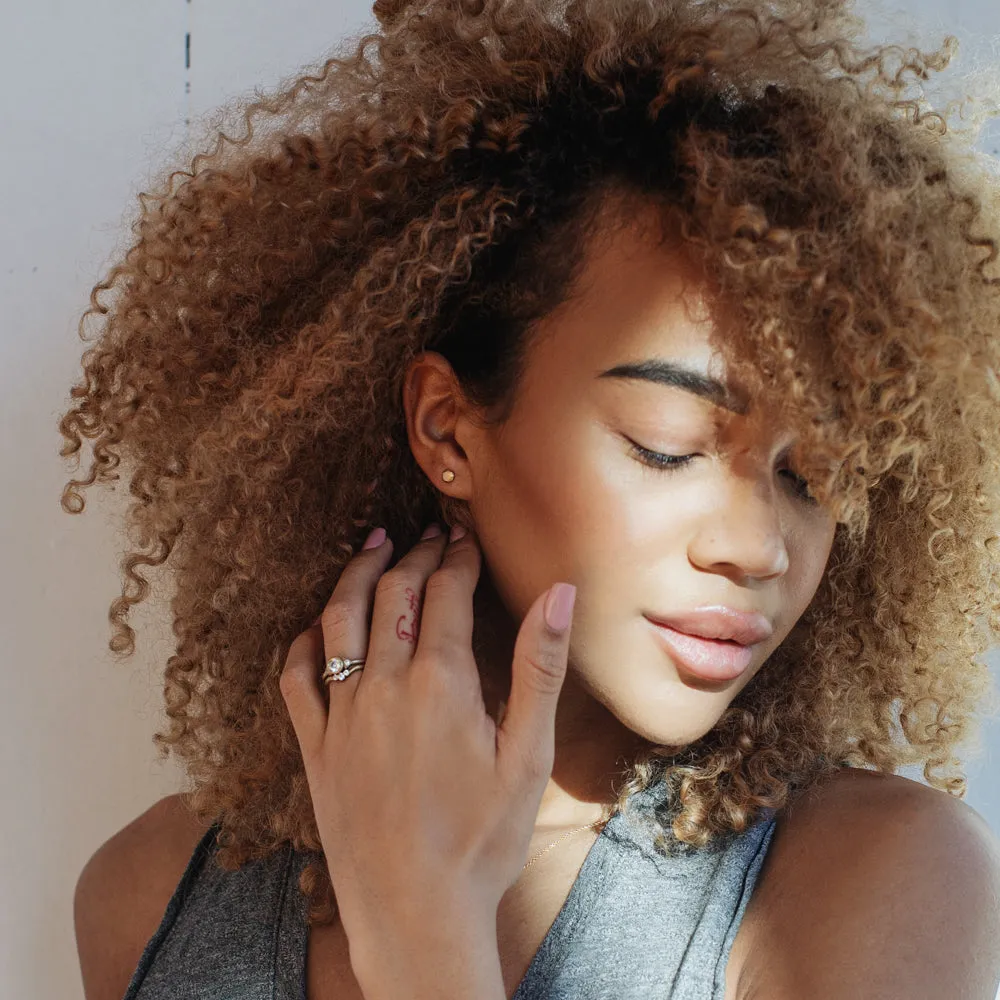 Diamond Contour Band •