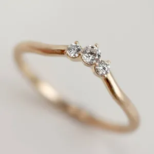 Diamond Contour Band •