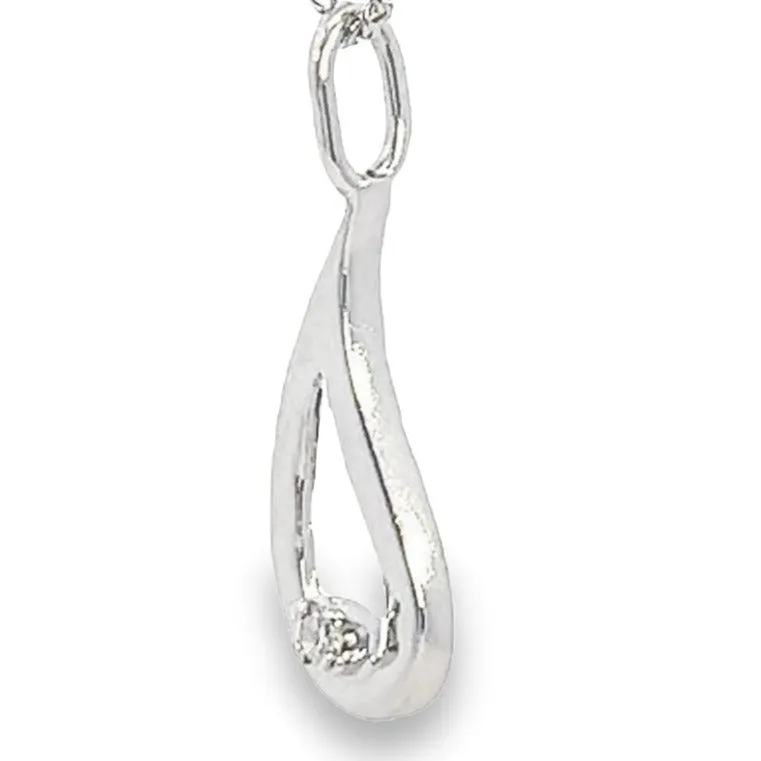 Elegant Silver & Cubic Zirconia Pendant - The Perfect Gift