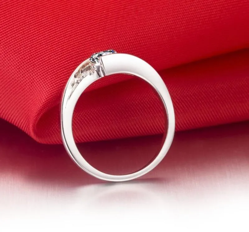 Elegant Silver Bridal Diamond Ring
