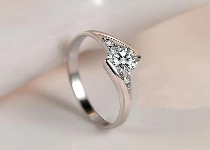 Elegant Silver Bridal Diamond Ring