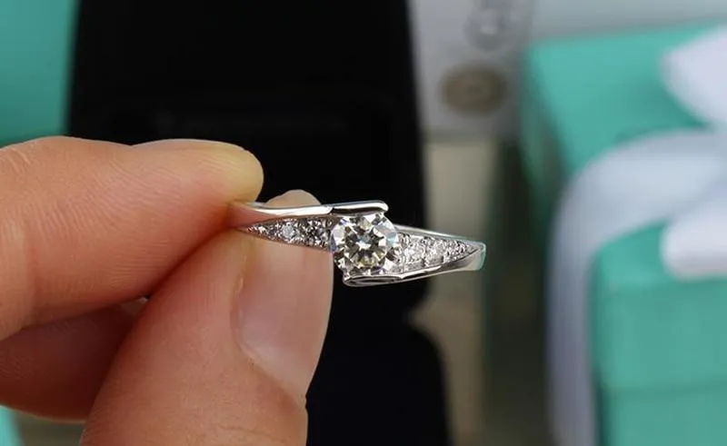 Elegant Silver Bridal Diamond Ring