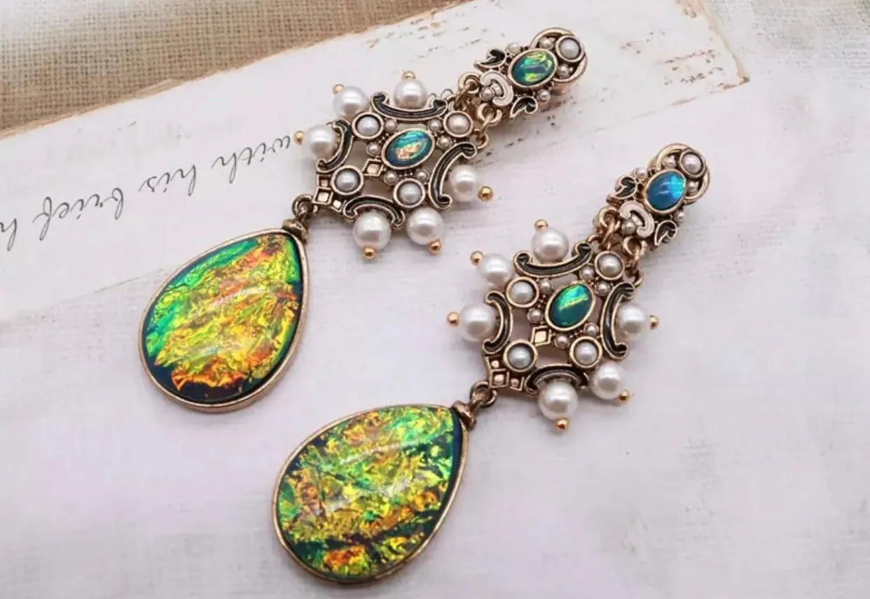Elegant Teardrop Pearl Earrings Geometric Rainbow Shell Earrings