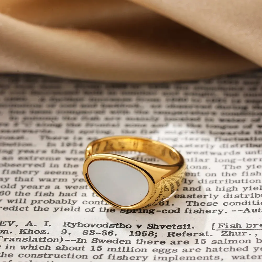 Elegant White Shell Round Geometric Rings