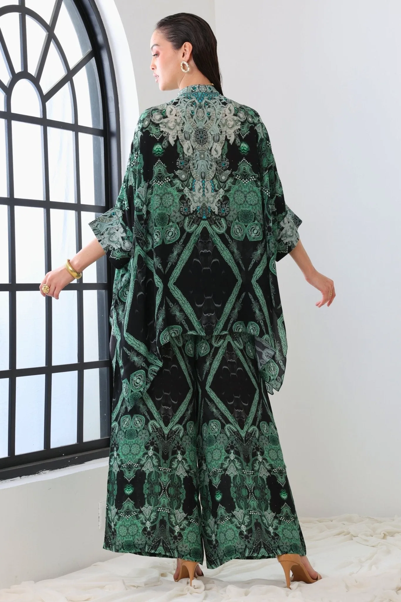 EMERALD OASIS KAFTAN TOP W SLEEVES