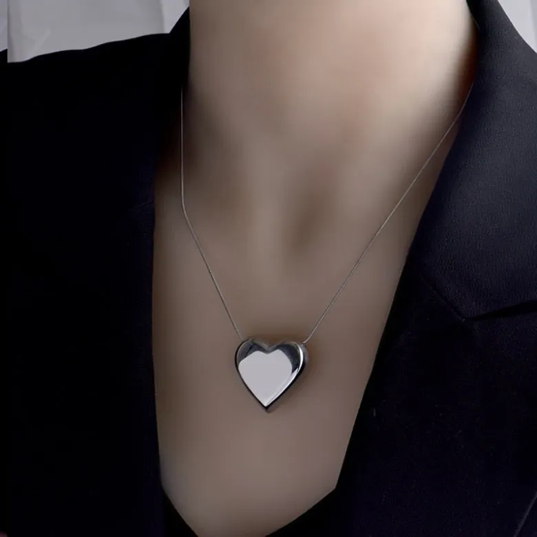 European and American hip-hop simple gold colour peach heart pendant
