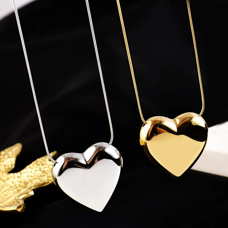 European and American hip-hop simple gold colour peach heart pendant