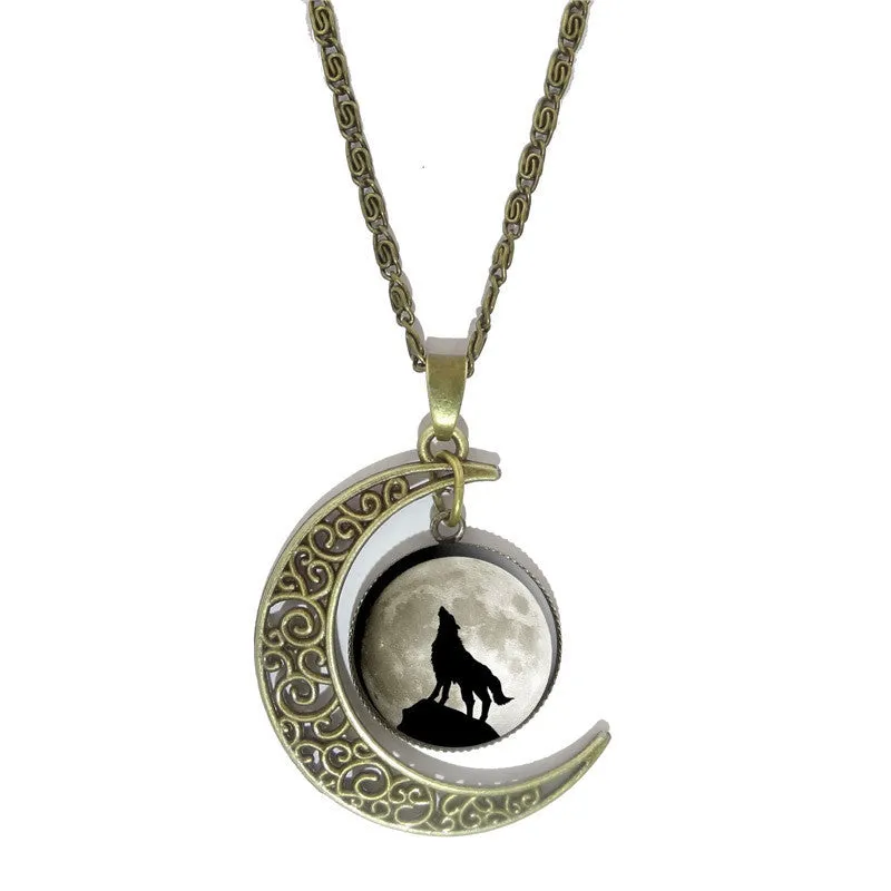 Fashion Wolf Glass Cabochon Pendant Necklace Vintage Bronze Hollow Half Moon Charm Chain Necklace For Women Fine Jewelry