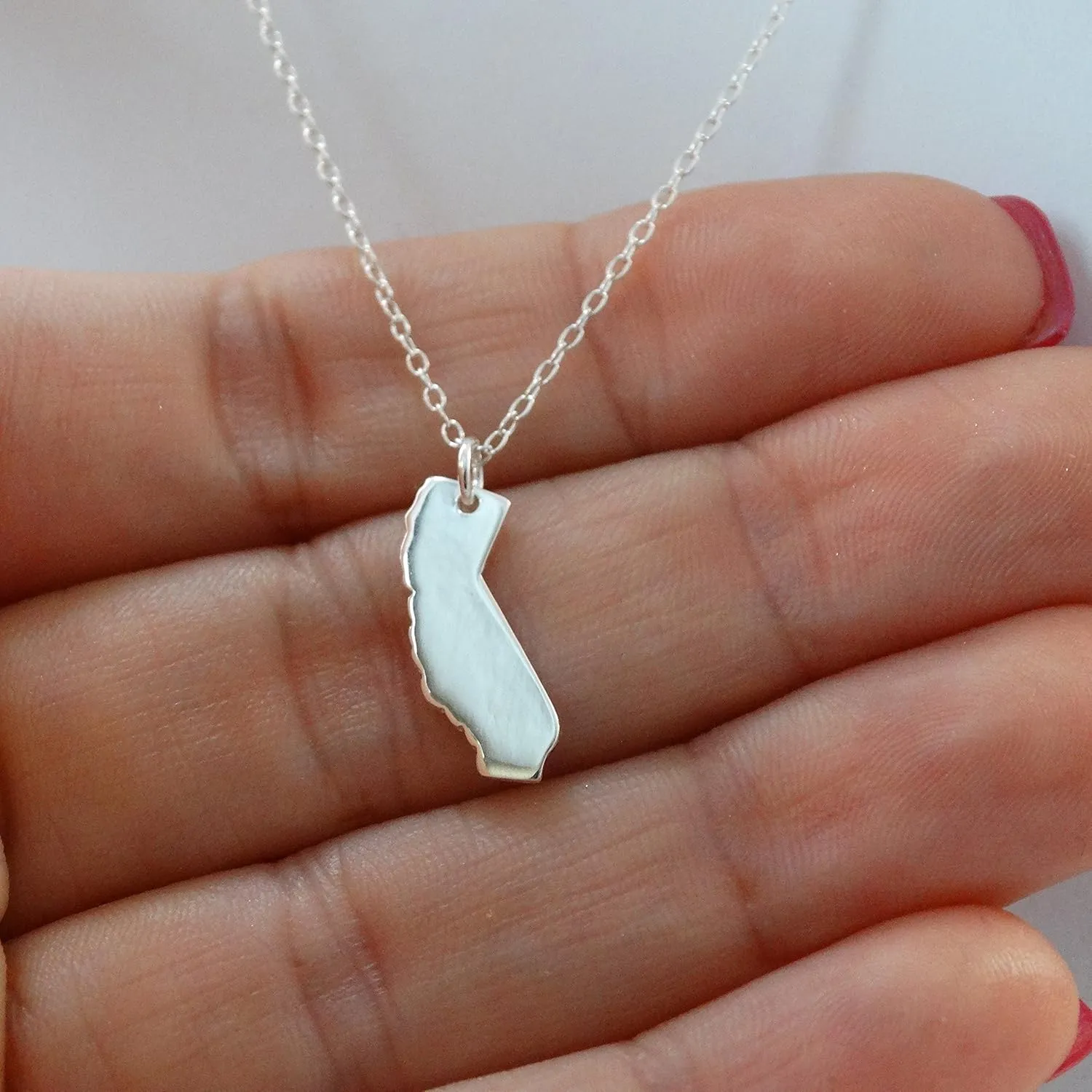 FashionJunkie4Life 925 Sterling Silver US States Pendant Necklaces