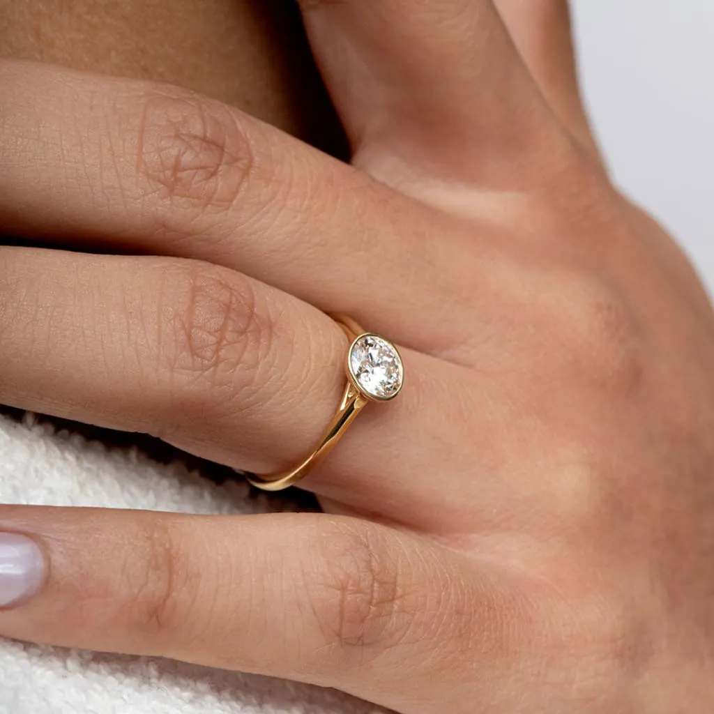 FREDA | Round Bezel Set Lab Diamond in 18ct Gold 1.00ct