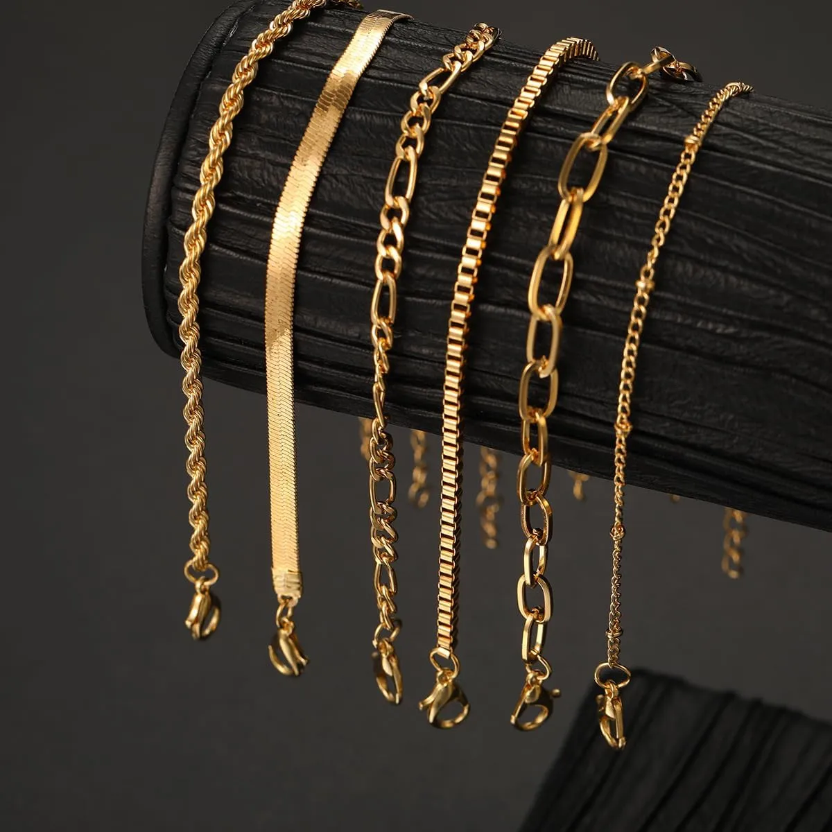 Gold Bracelets for Women Stack 14K Gold Plated Bracelet Set Dainty Link Chain Bracelet Cuban Fashion Accessories Jewelry for Women