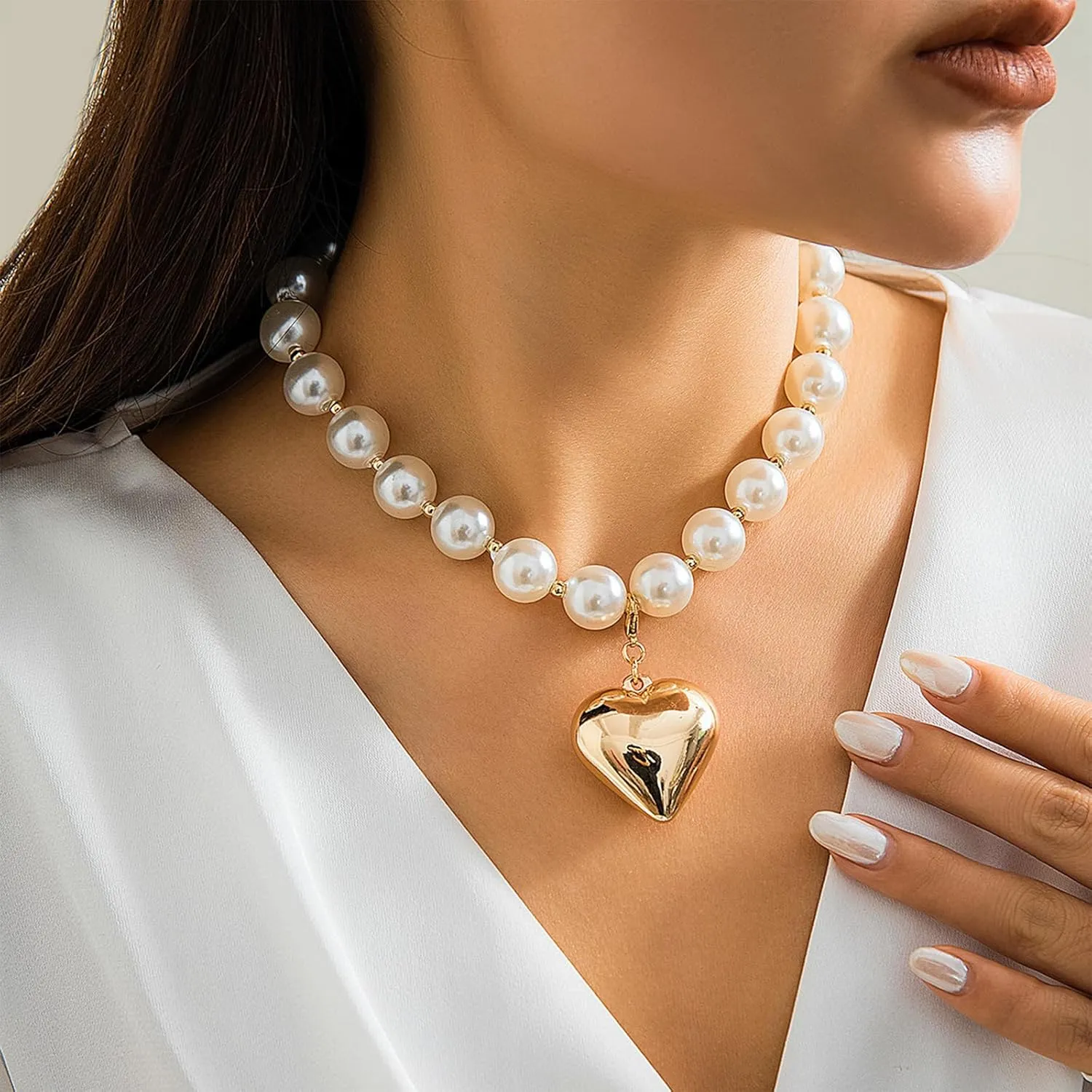 Gold Heart Necklace for Women Pearl Heart Necklace Chunky Heart Necklace Pearl Necklaces Love Heart Choker Necklaces Y2k Necklace Trendy Jewelry Accessories