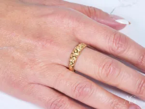 Golden Grace: 18k Aparador Ring
