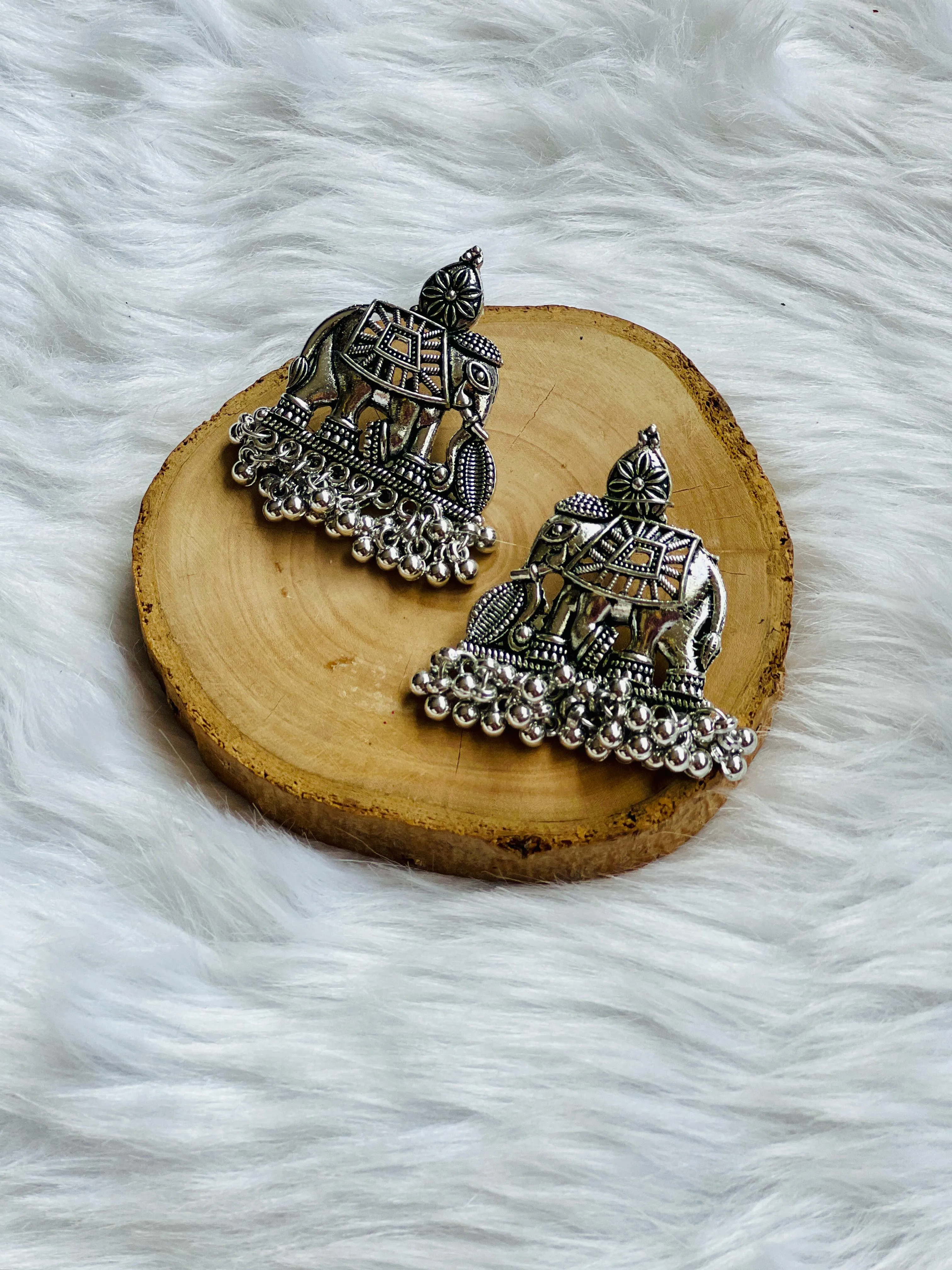 Graceful Gajmnini Earrings