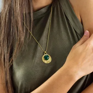 Green Onyx Gold Round Pendant Necklace