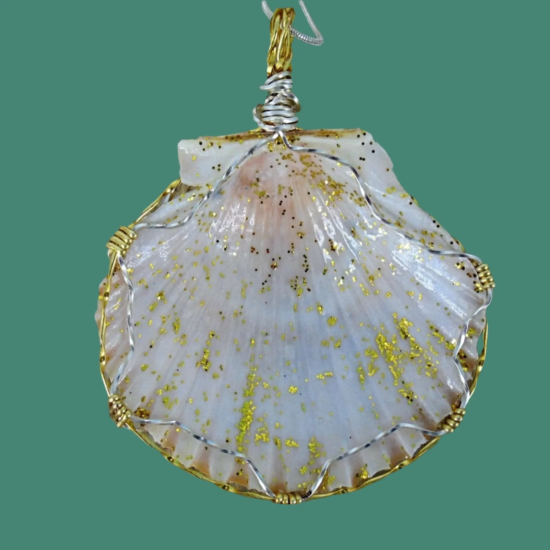Handmade Pendant-Boho StyleLarge Orange/Gold Scallop Seashell Pendant with Glitter & Clear Glaze on Black Leather Rope