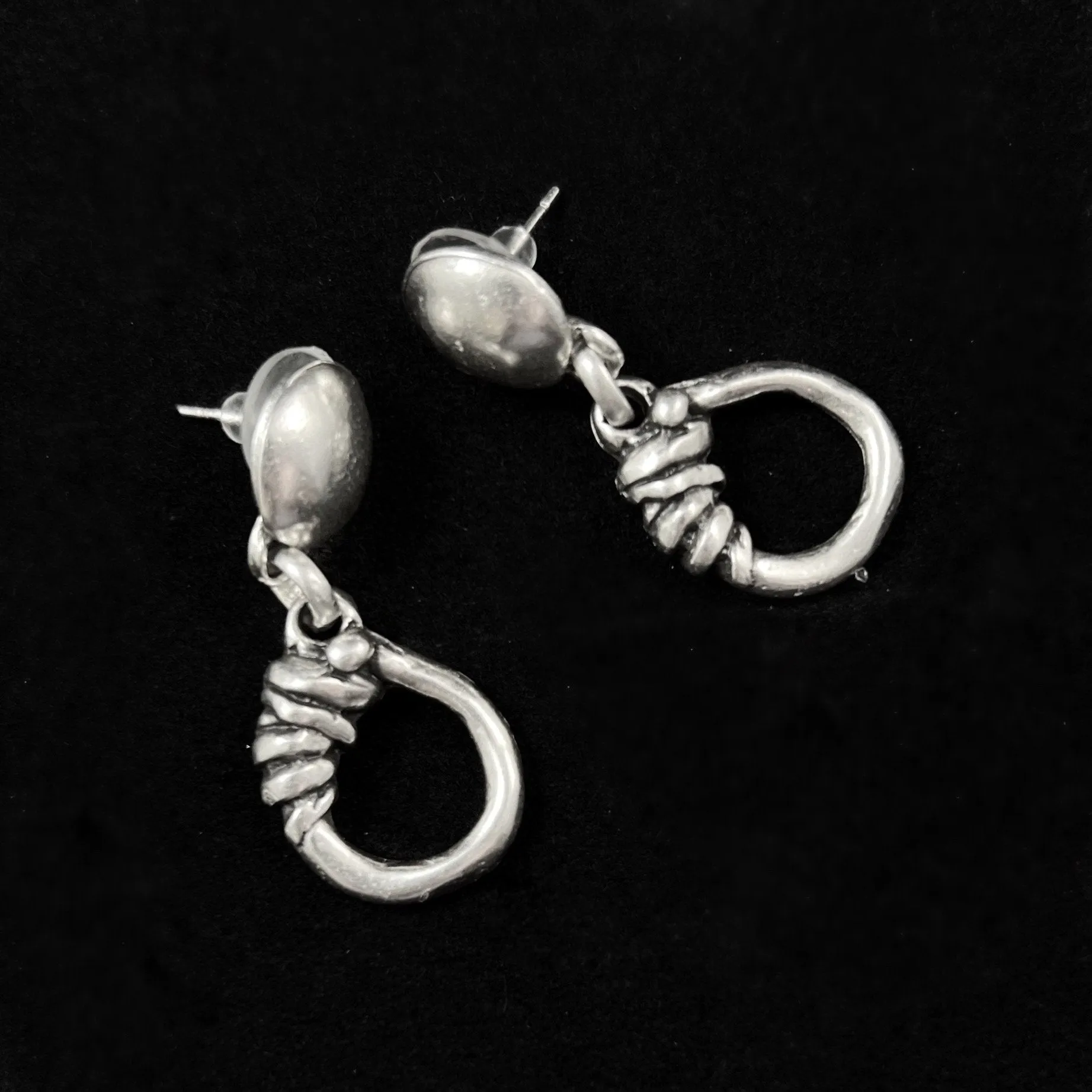 Handmade Silver Celtic Knot Earrings - Handmade, Nickel Free-Noir