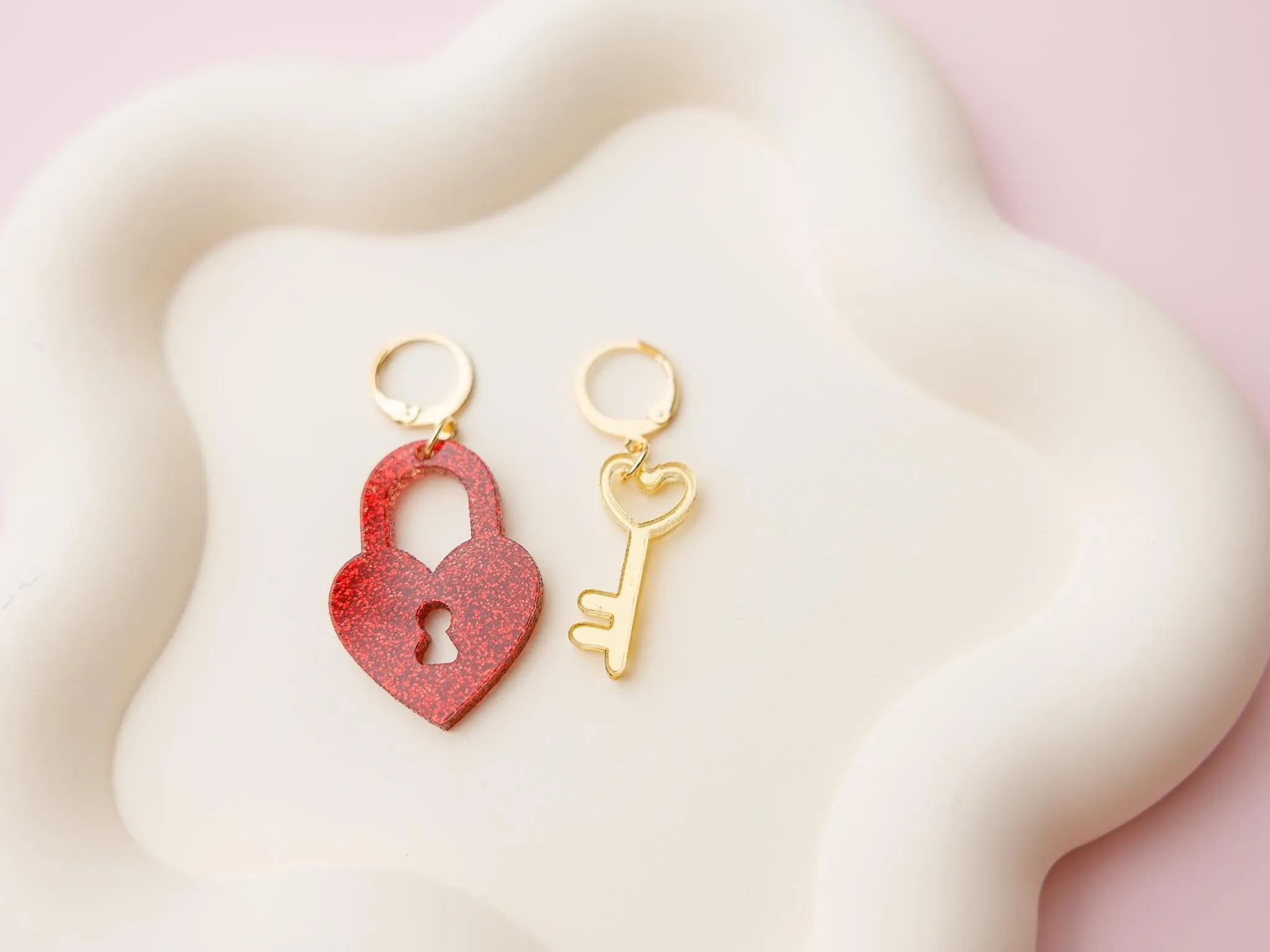 Heart lock and key Valentines Acrylic Earrings, Valentine Earrings, Mothers day gift,Dangle Earrings, Earrings for girls, Trendy Accessories