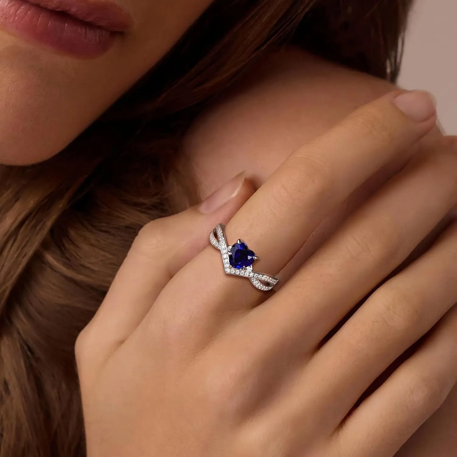 Heart Moissanite Engagement Rings Split Shank Solitaire Halo Ring for Women 14K White Gold Plated Sterling Silver VVS1 Moissanite and Blue Sapphire/Emerald/Peridot/Ruby/Diamond Promise Ring