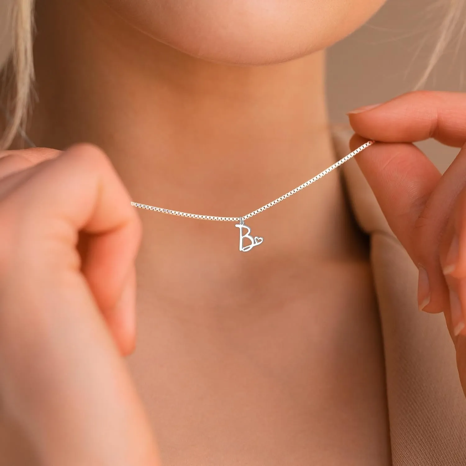 Initial Necklaces for Women Trendy, Dainty Silver Letter Necklace Cute Pendant Choker Name Necklace Personalized Costume Monogram Silver Jewelry Necklace for Women Valentines Gifts