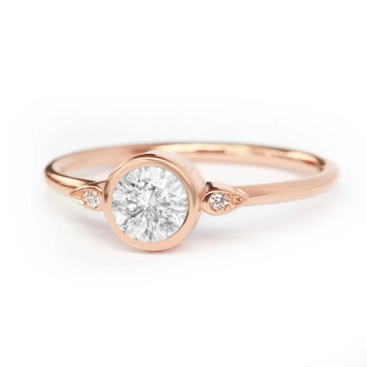 Kiss Plus, Solitaire Diamond Engagement Ring ♥