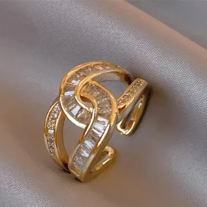 Knotted Elegant Ring