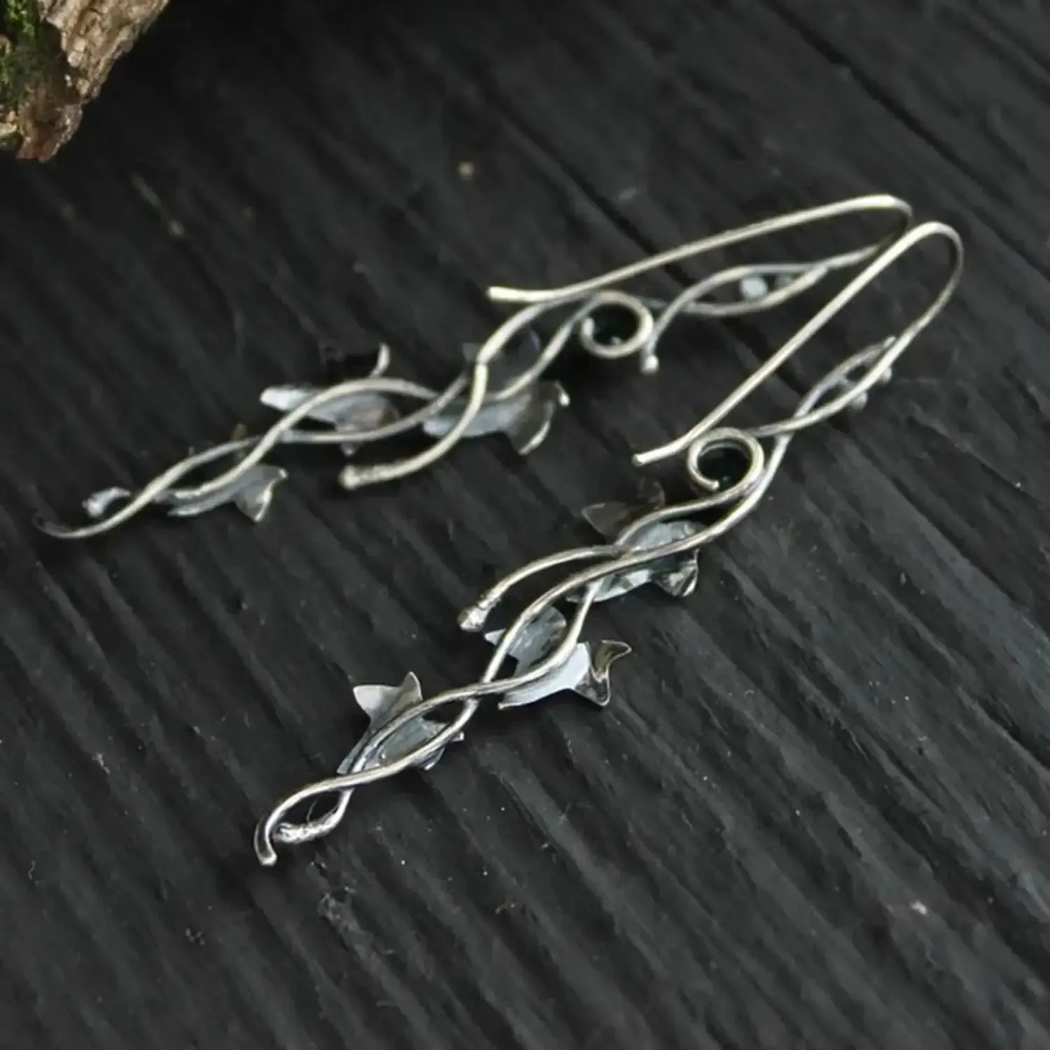 LOVCIA Ivy Leaf Alloy Dangle Earrings