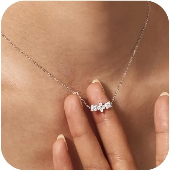 Lucky CZ Four Flower Necklaces for Women 925 Sterling Silver Cute Leaf Pendant Necklaces Simple Diamond Leaf Pendant Necklaces Bridesmaid Choker Wedding Birthday Jewelry for Mom Daughter Graduation Gifts