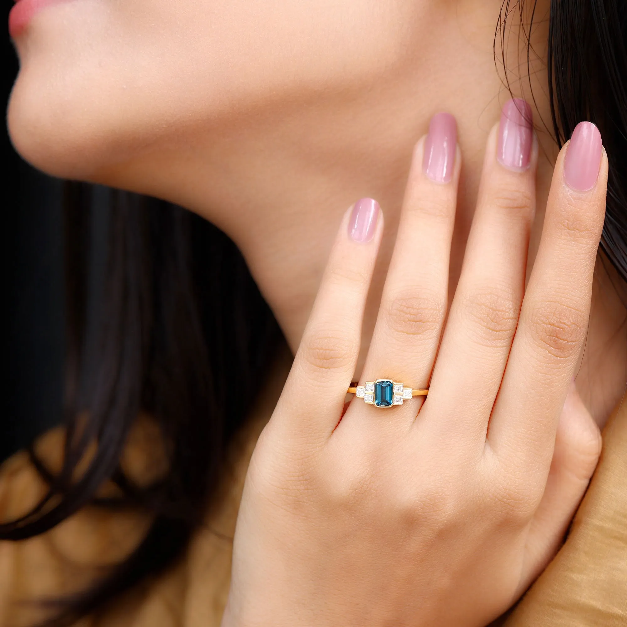 Minimal Ring with 1 CT London Blue Topaz and Diamond