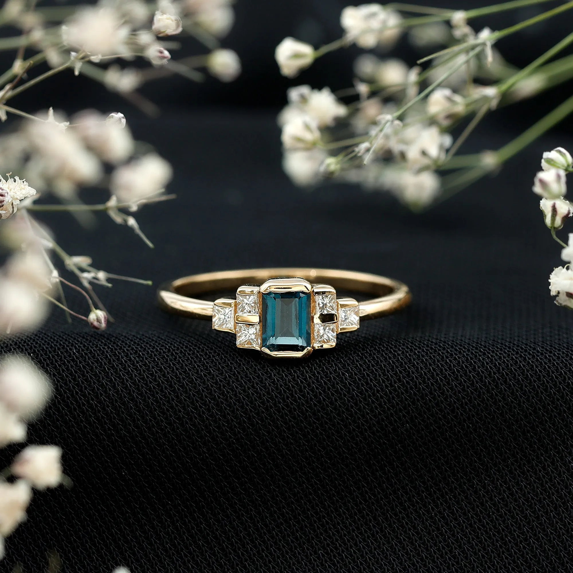 Minimal Ring with 1 CT London Blue Topaz and Diamond