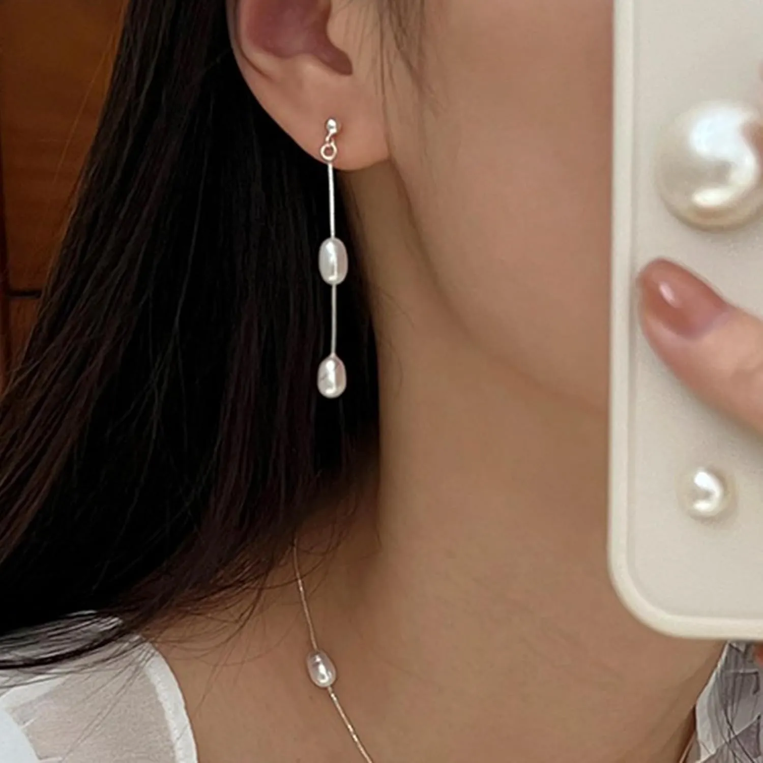 Pearl Earrings for Women Dainty Pearl Dangle Earrings Hypoallergenic Pearl Drop Earrings for Women Vintage Pearl Studs Earrings Wedding Pearl Chain Earrings jewelry