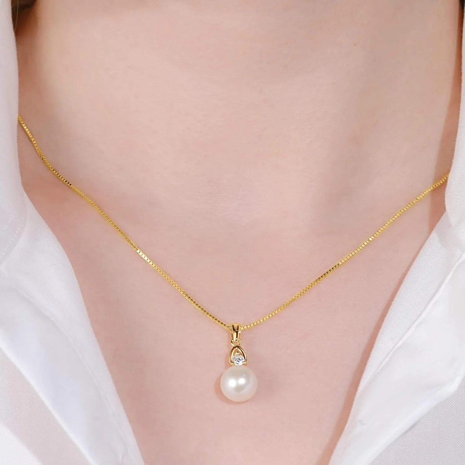 Pearl Necklaces for Women, Sterling Silver Freshwater White Pearl Pendant Necklace with Moissanite Pearl Jewelry Gifts for Wife Mom