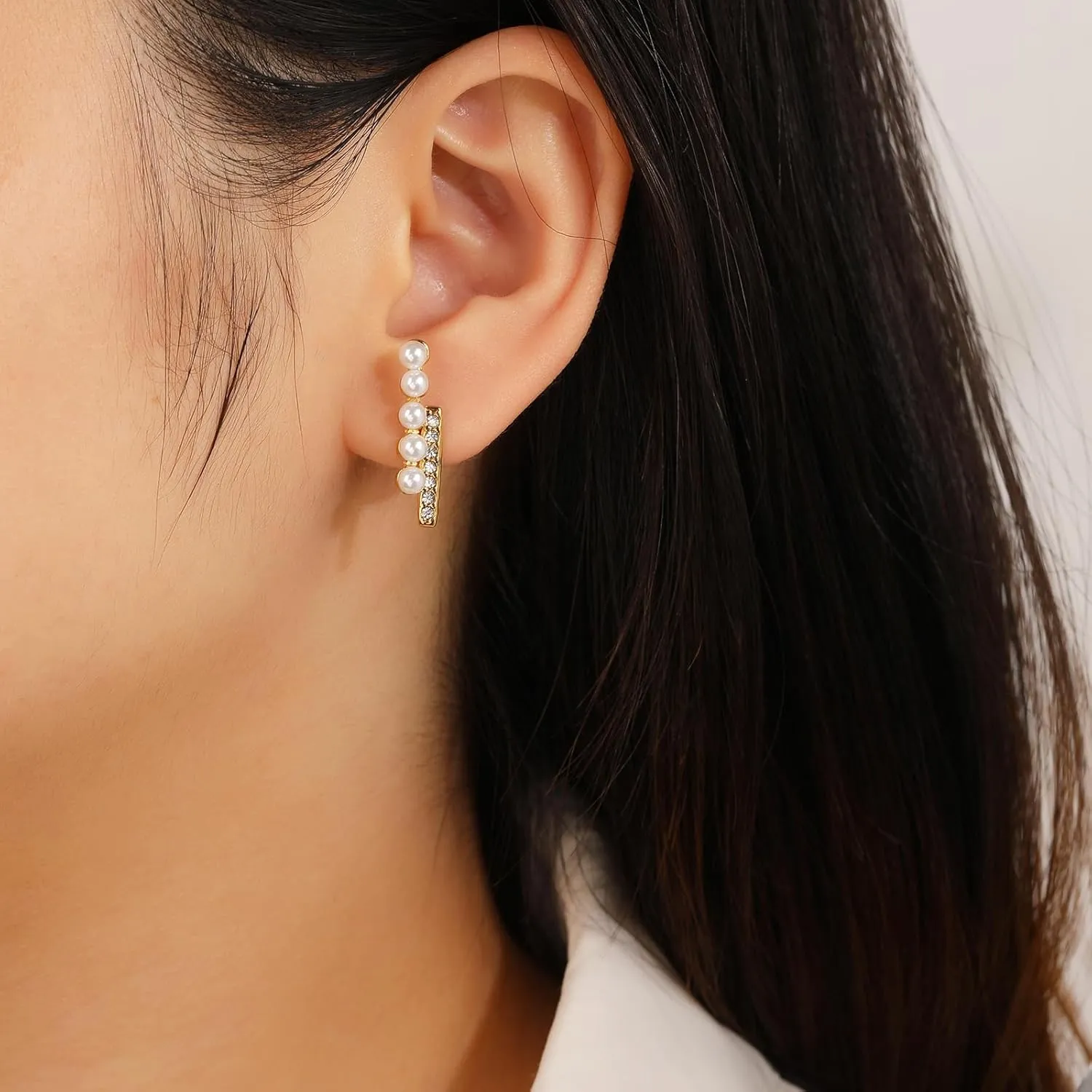Pearl Stud Earrings for Women 18K Gold Plated Dainty Small Cubic Zirconia Pearl Stud Earrings Lightweight Beaded Pearl Earrings