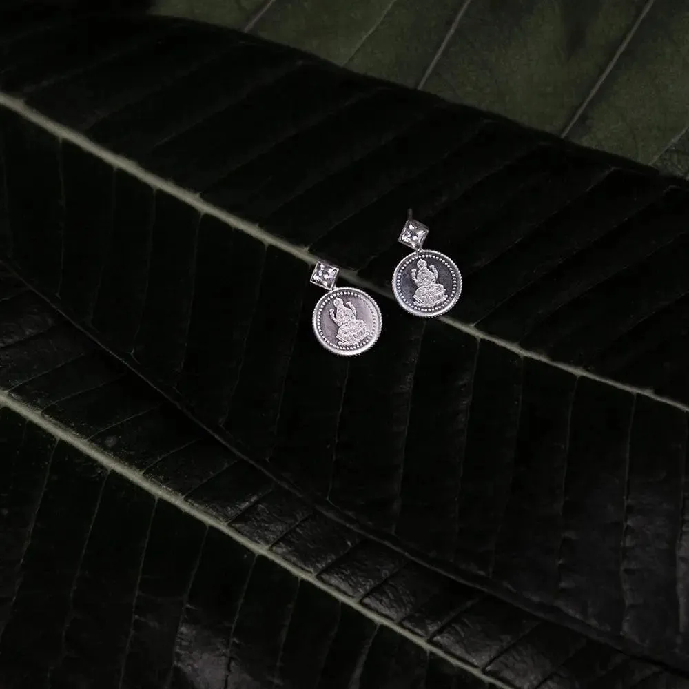 Silver Kuber coin stud
