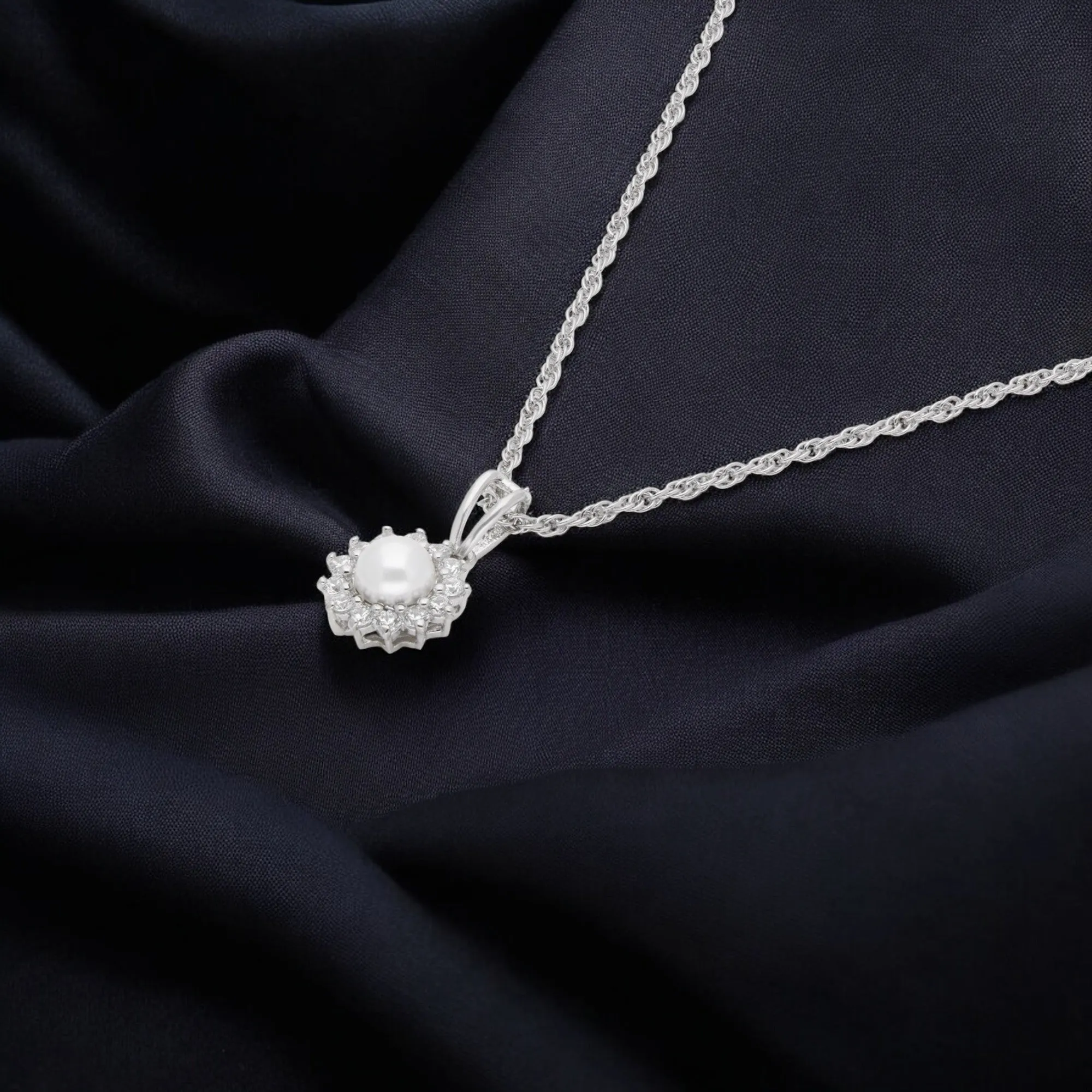 Sterling Silver Pearl Radiance Halo Pendant Necklace | SKU : 0003579398, 0021424427, 0021424434