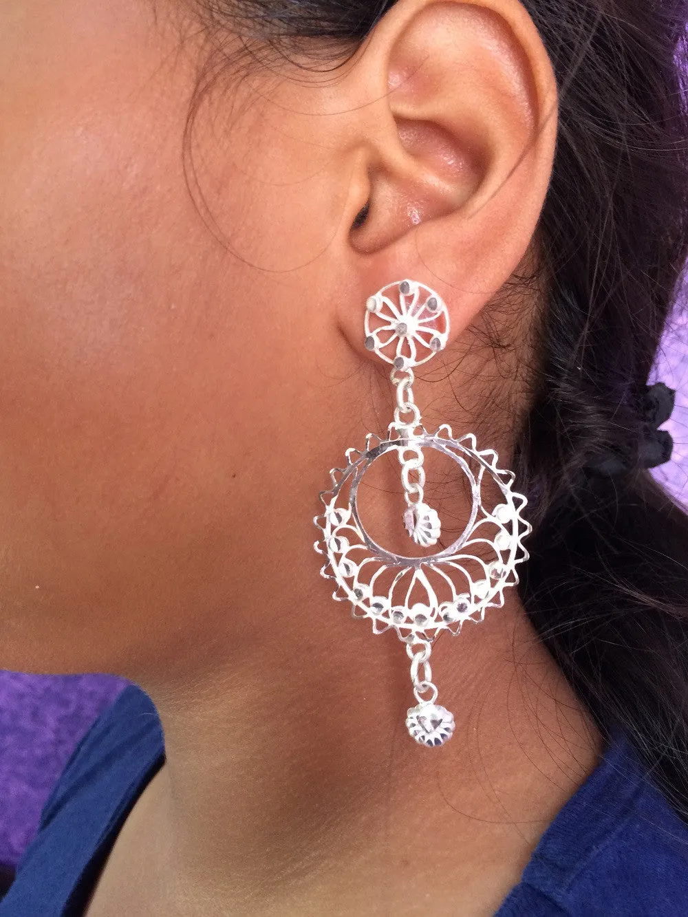 Swaying Chandbali