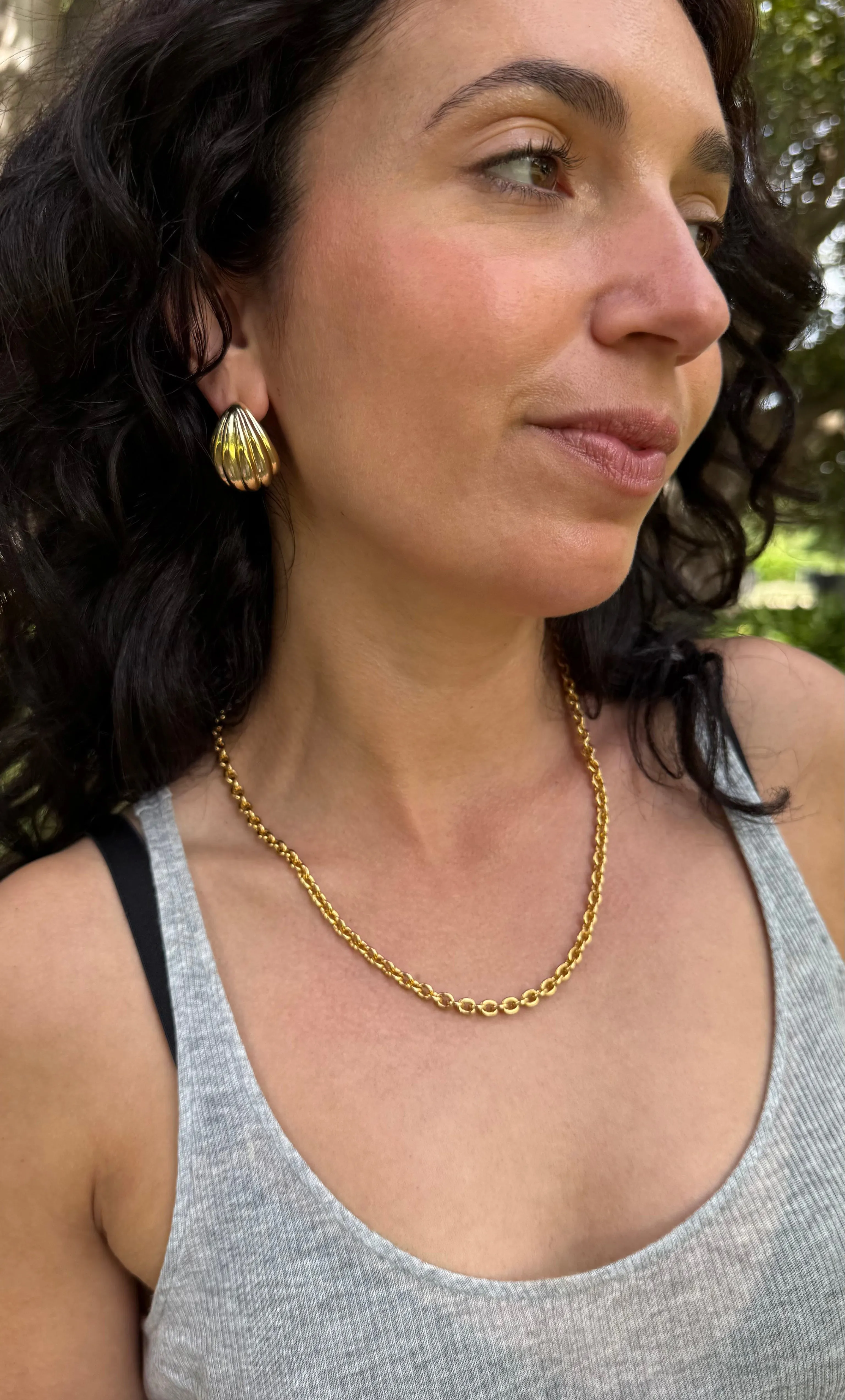 The Tunik Bold Organic Shell Earrings - GOLD
