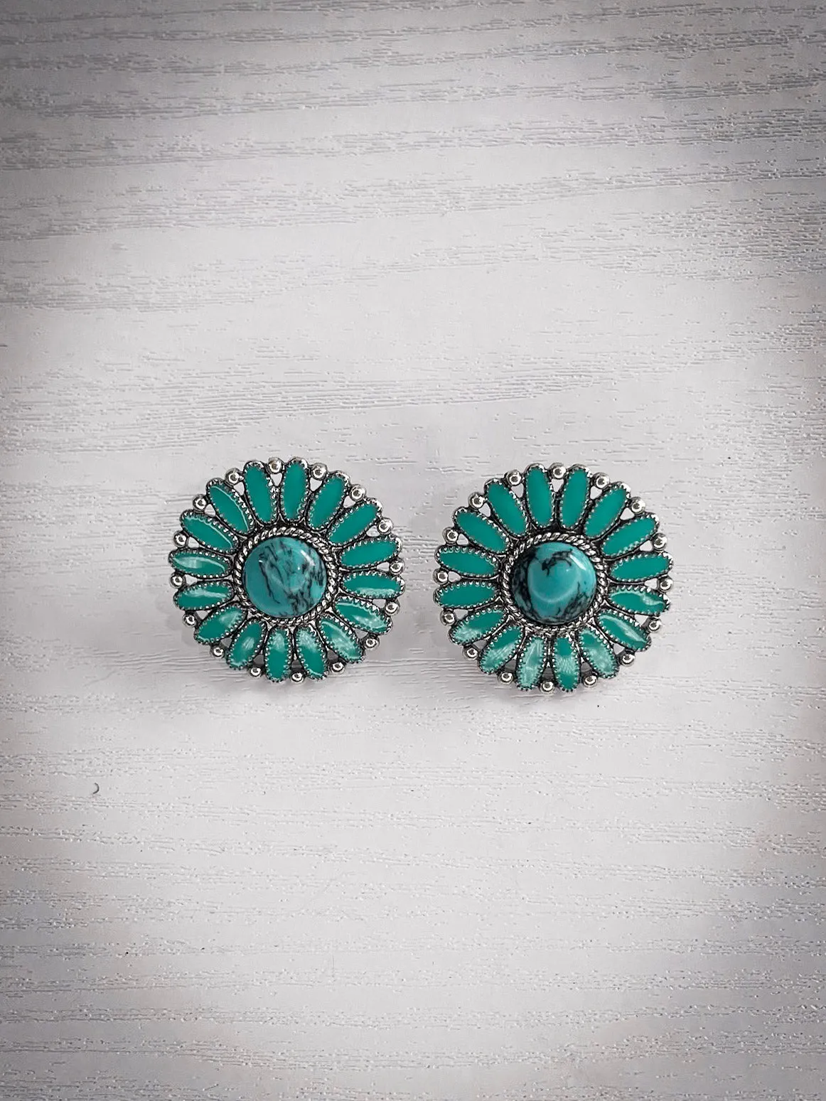 Turzy Stud Earring