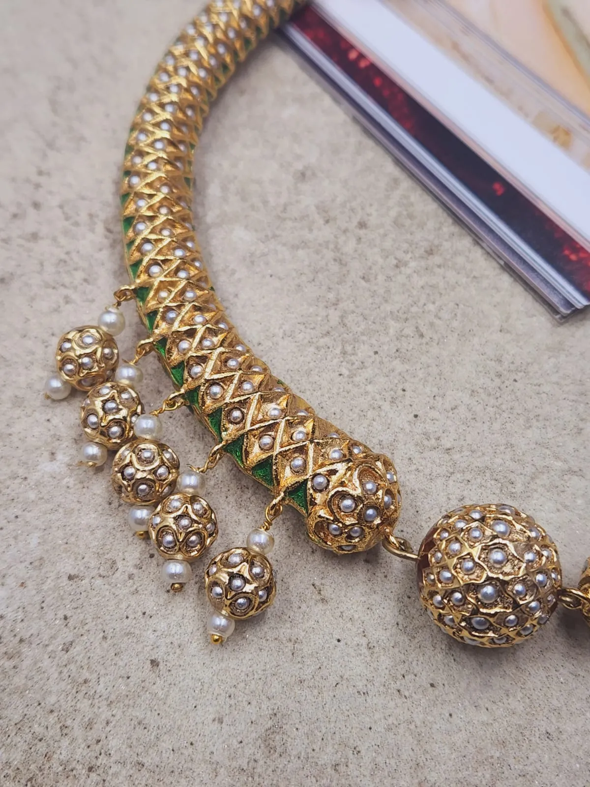 Vibrant Navaratan Jadau Sonamoti Hasli Choker Necklace