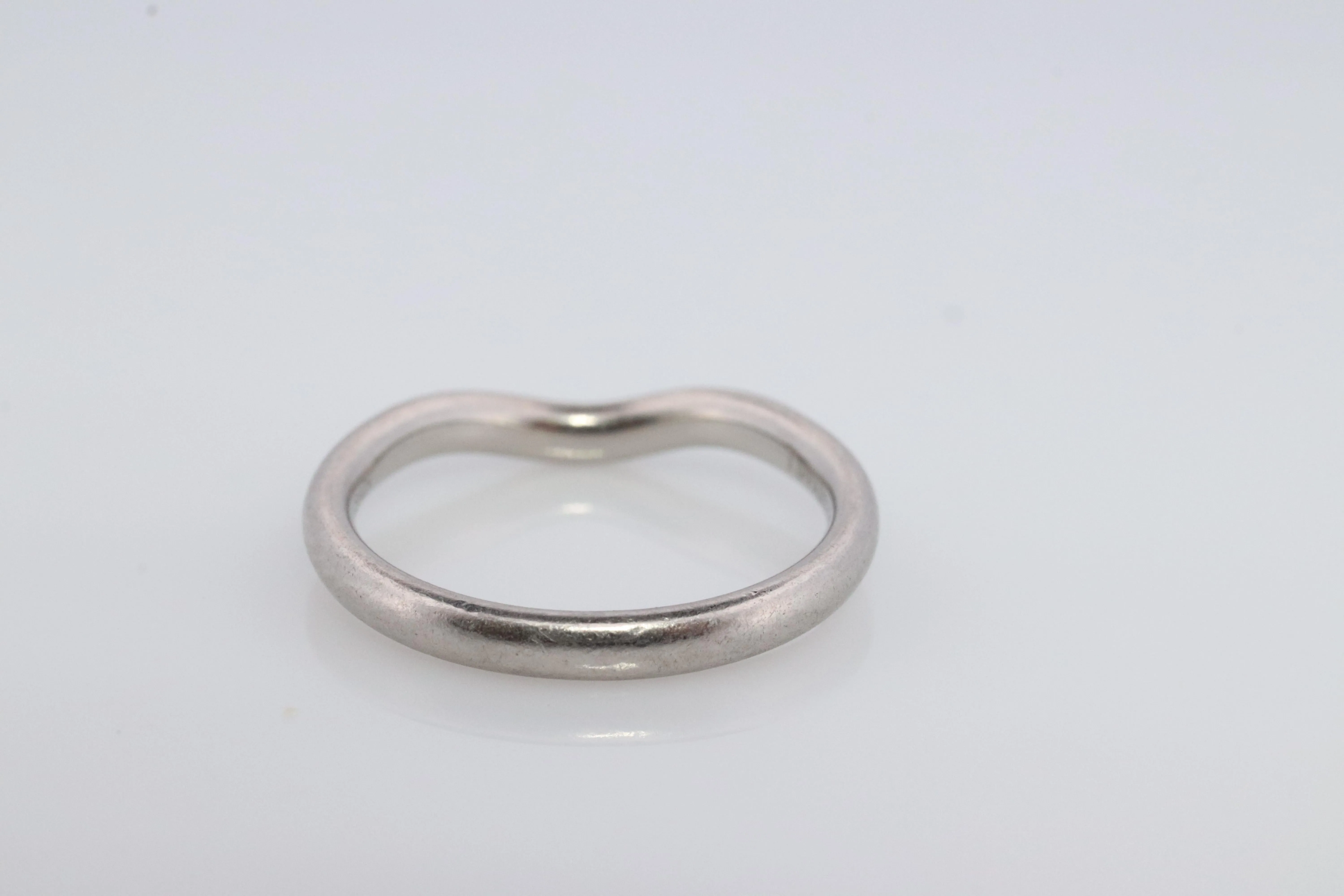 Vintage Tiffany and Co. Diamond Platinum Ring. Tiffany Curve PT950 band.